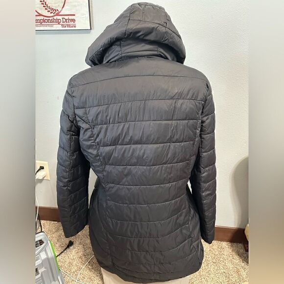 Kenneth Cole New York Women’s Medium Black Quilted Parka Full Zip - Picture 3 of 7